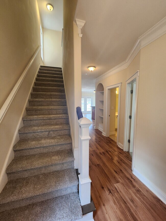 Building Photo - 130 Artisan Pl