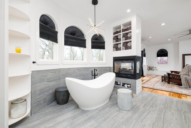 Building Photo - Located in the gated Valhalla community in Brentwood