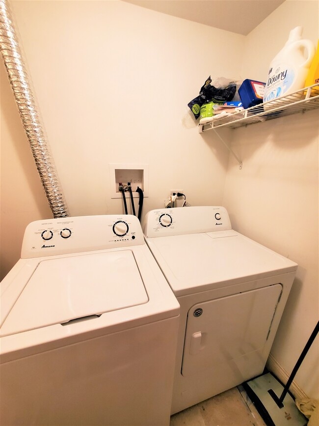 Building Photo - 4518 S King Dr