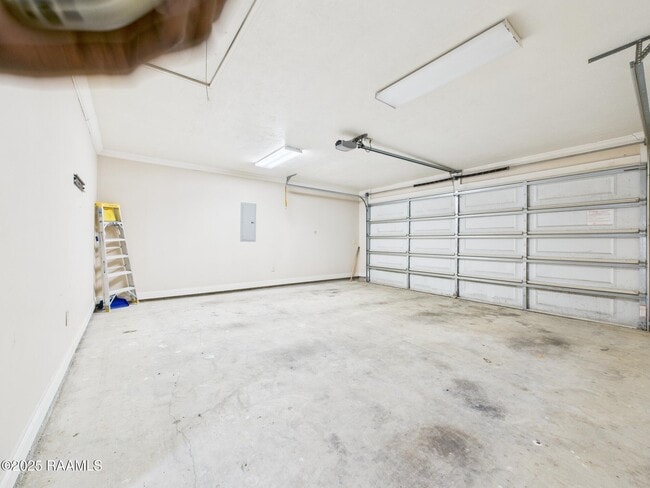 Building Photo - 1013 Gleaux Dr