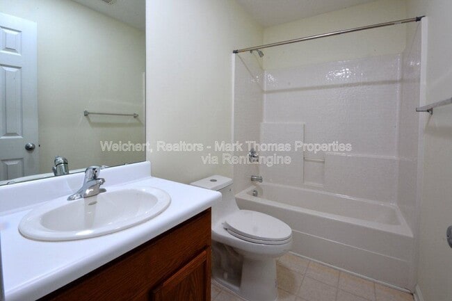 Building Photo - 1326 Holly Grove Way