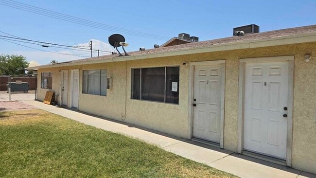 Primary Photo - 455 W Orange Ave