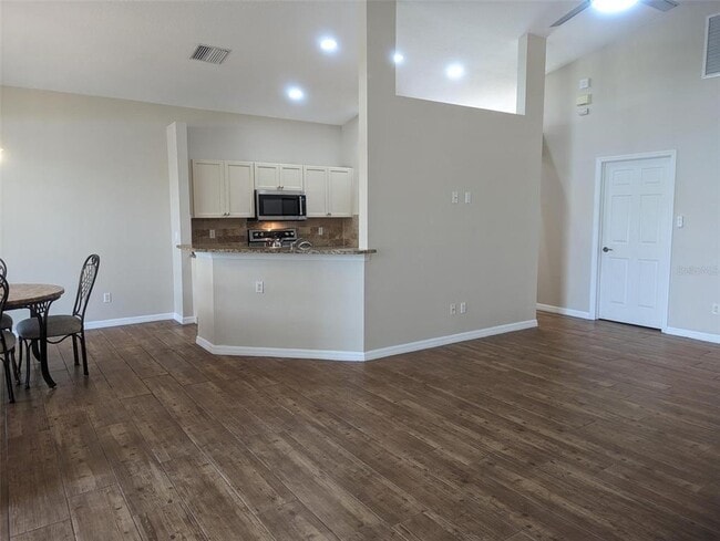 Building Photo - 4115 63rd Terrace E