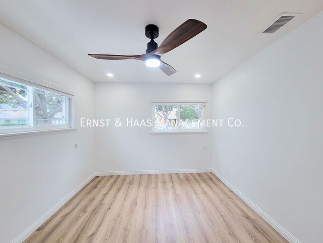 Building Photo - 5019 Ashworth St