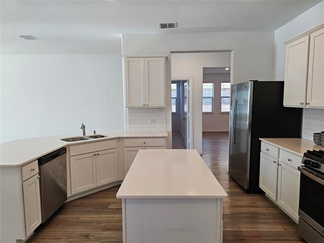 Building Photo - 1103 Sassafras Dr