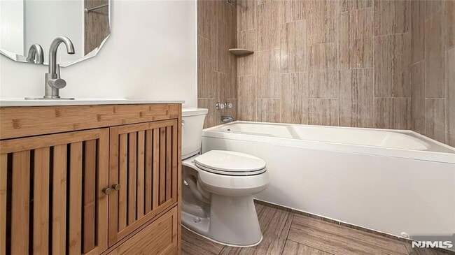 Building Photo - 326 Prospect Ave