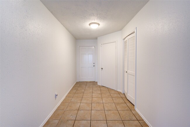 Building Photo - 18418 Arbormont Dr