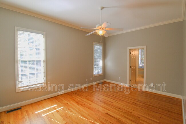 Building Photo - 1666 Back Creek Rd