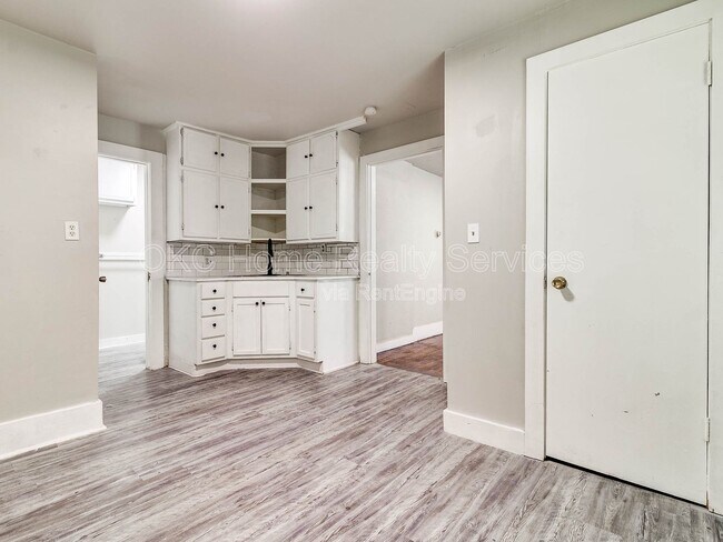 Building Photo - 1740 NW 11th St