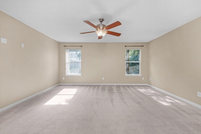 Building Photo - 1484 Longbranch Dr