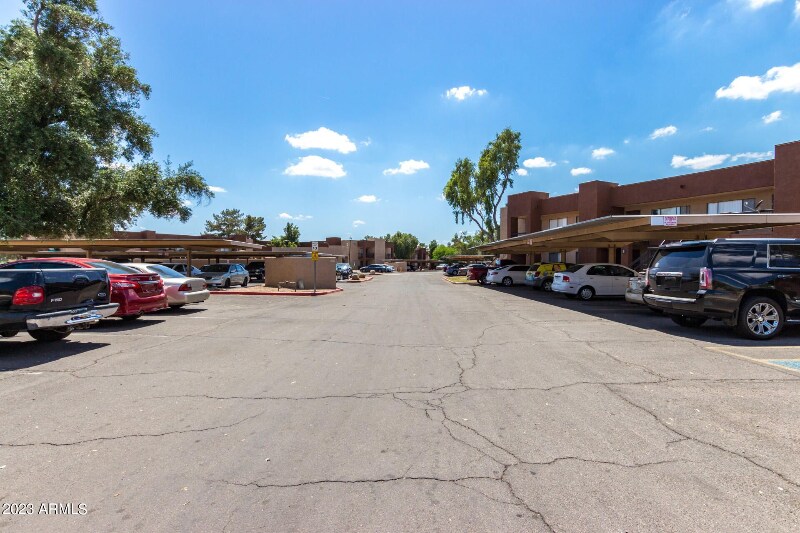 Building Photo - 2634 N 43rd Ave