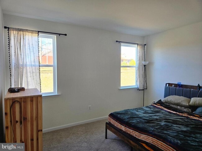 Building Photo - 609 Clover Ln