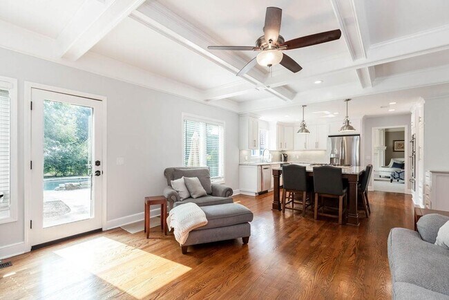 Building Photo - {5801} Spacious 2 Story Home in highly des...