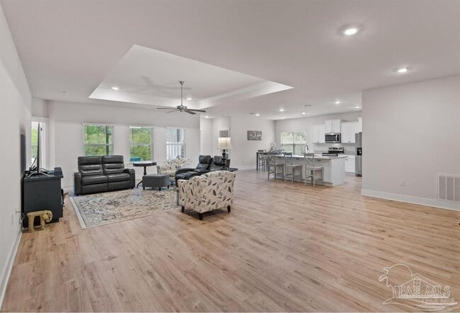 Building Photo - 10992 Coues Dr