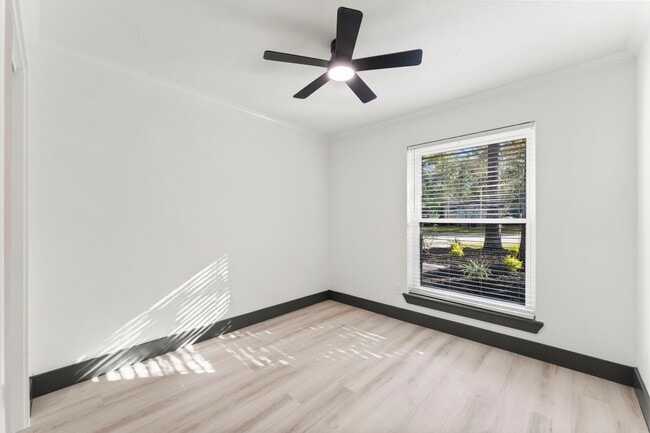 Building Photo - 26 E Woodtimber Ct