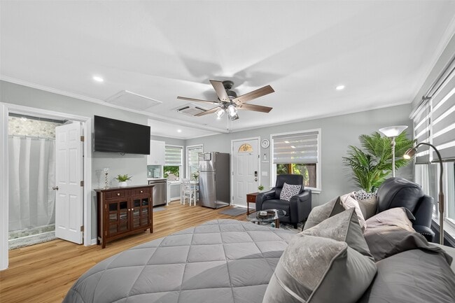 Building Photo - 407 Fairbanks St