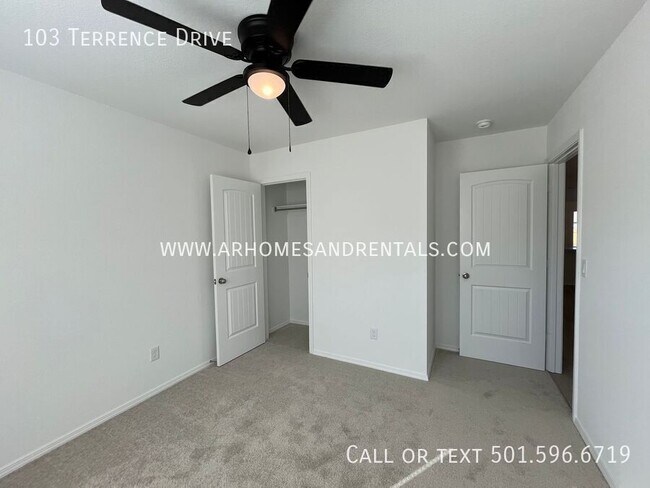 Building Photo - 103 Terrence Dr