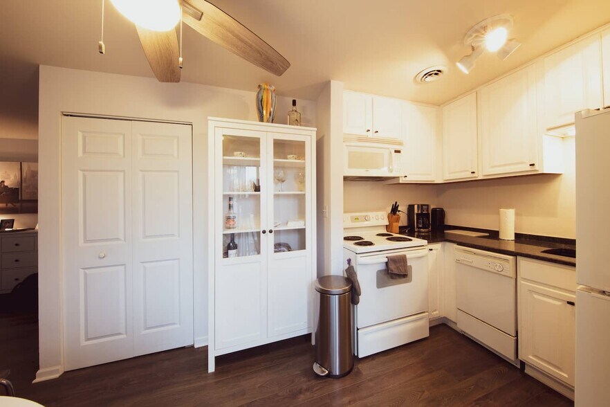 Kitchen - 310 Lathrop Ave