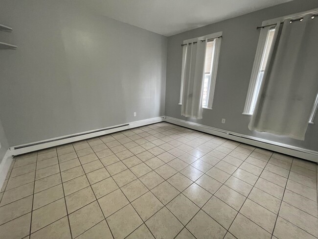 Building Photo - 2018 Bergenline Ave