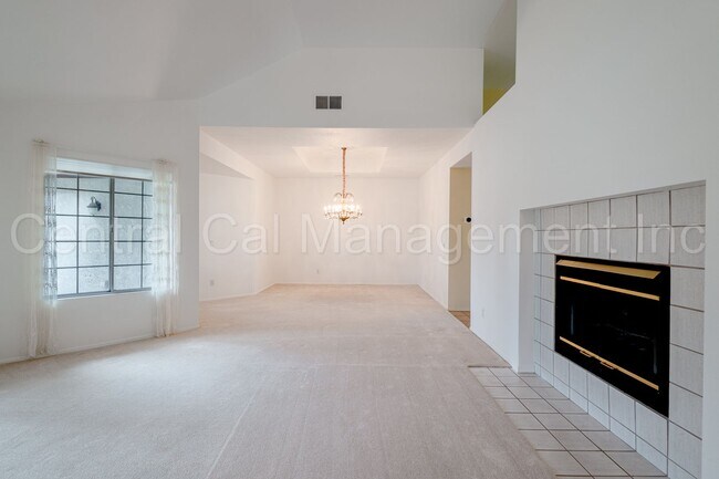 Building Photo - 4 Bedroom/2.5 Bath Home with Paid Solar and a Pool - $2950 Per Month!