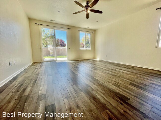 Building Photo - 3 br, 2 bath House - 117 Silver Bell Way