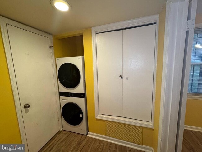 Building Photo - 3812 W St SE