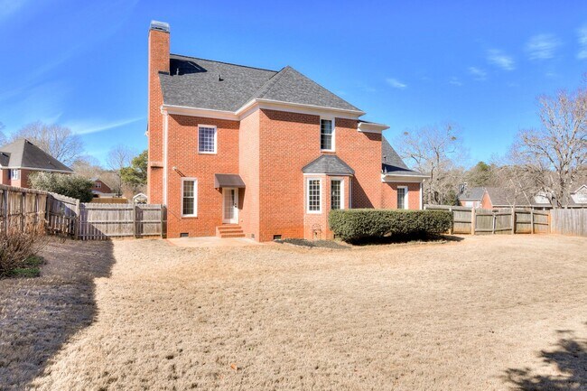 Building Photo - Large 3 Story Home in Evans!