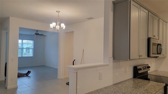 Building Photo - 3283 Stratton Cir