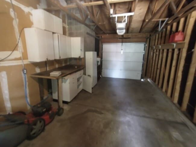Building Photo - 715 Morgan Dr