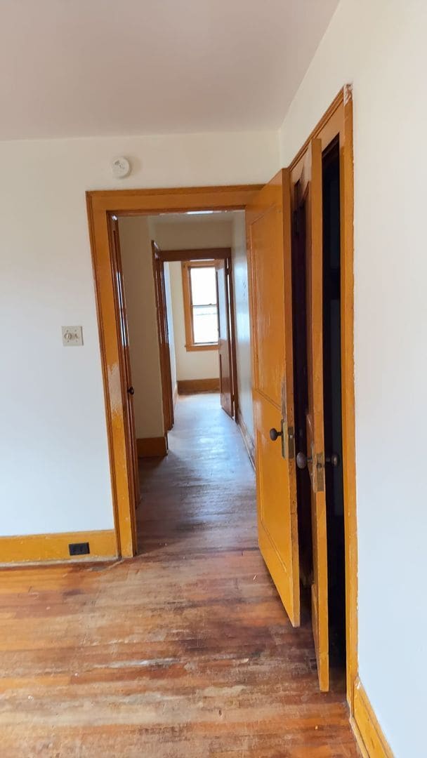 Building Photo - 704-706 Cypress Ave