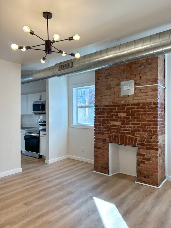 Building Photo - 3206 Dobson St
