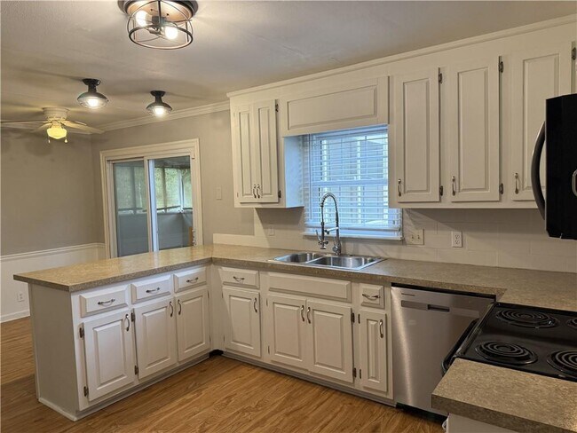 Building Photo - 1270 Morgan Chase Terrace NE