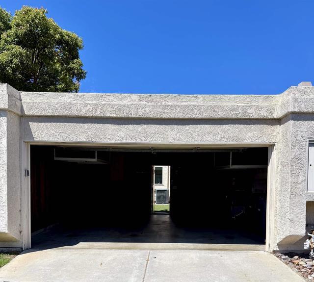 Building Photo - 6870 Pear Tree Dr