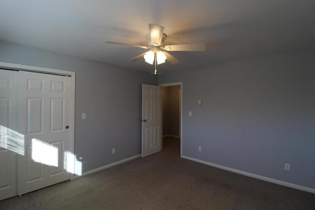 Building Photo - 708 N Main St