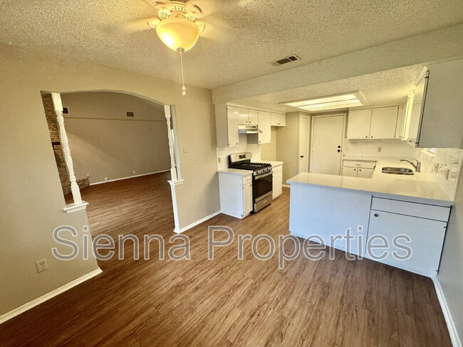 Building Photo - 2708 Charlesworth Dr