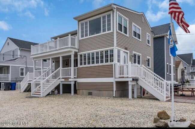 Primary Photo - 2020 Baltimore Ave