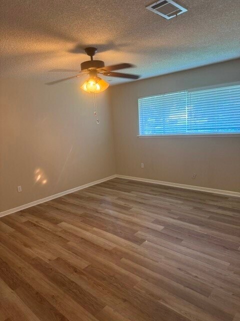 Building Photo - 6026 Coral Ridge Rd