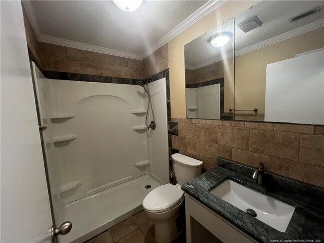 Building Photo - 202 Woodside Ave
