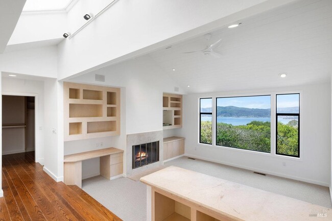 Building Photo - 19 Venado Dr