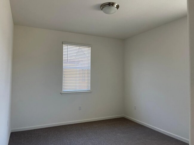 Building Photo - 2144 Brave Hawk Loop