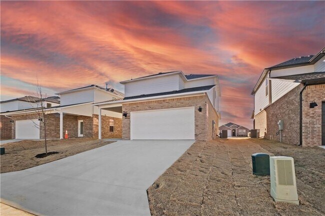 Building Photo - 4682 W Aurora St