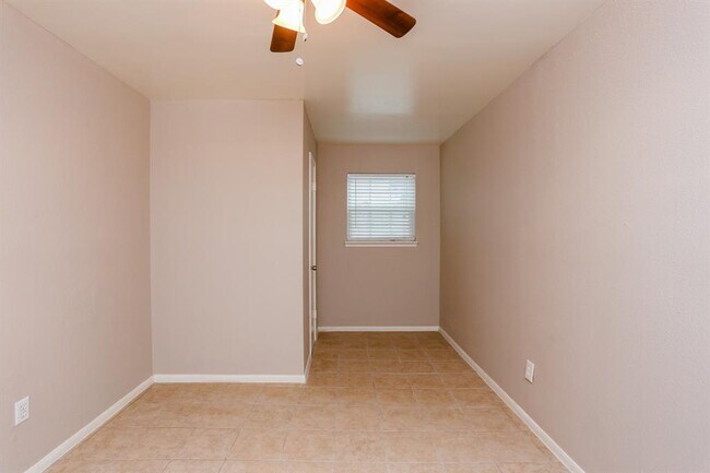 Building Photo - 14039 Eagle Pass St