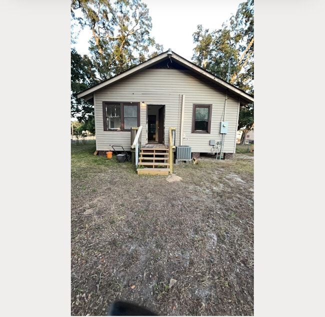 Building Photo - 281 Strangi Ave