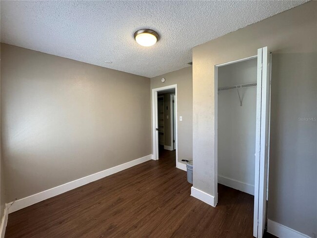 Building Photo - 310 Longwood Dr