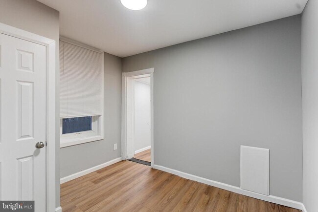 Building Photo - 3739 N Franklin St