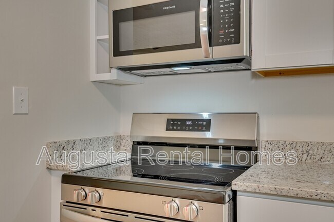 Building Photo - 1406 Ridgewood Dr