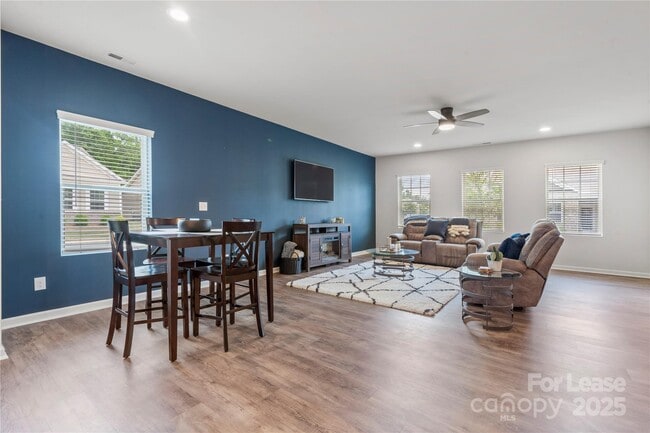 Building Photo - 8513 Gold Rush Ct