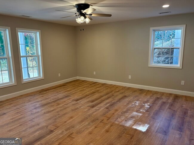 Building Photo - 114 Hidden Springs Way