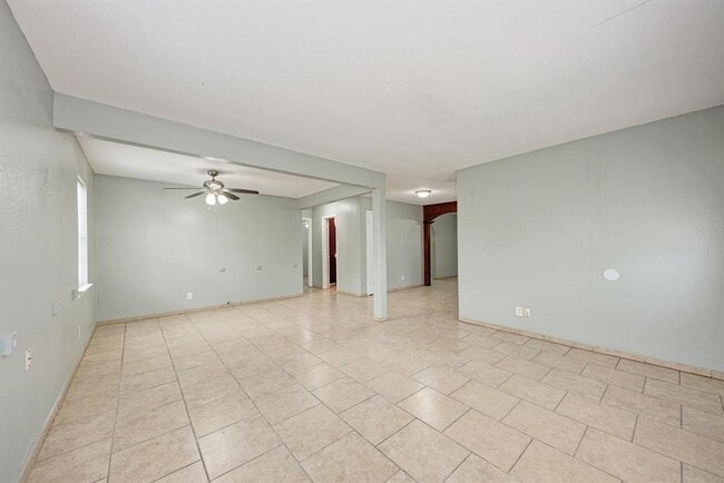 Building Photo - 4701 Bandera Rd