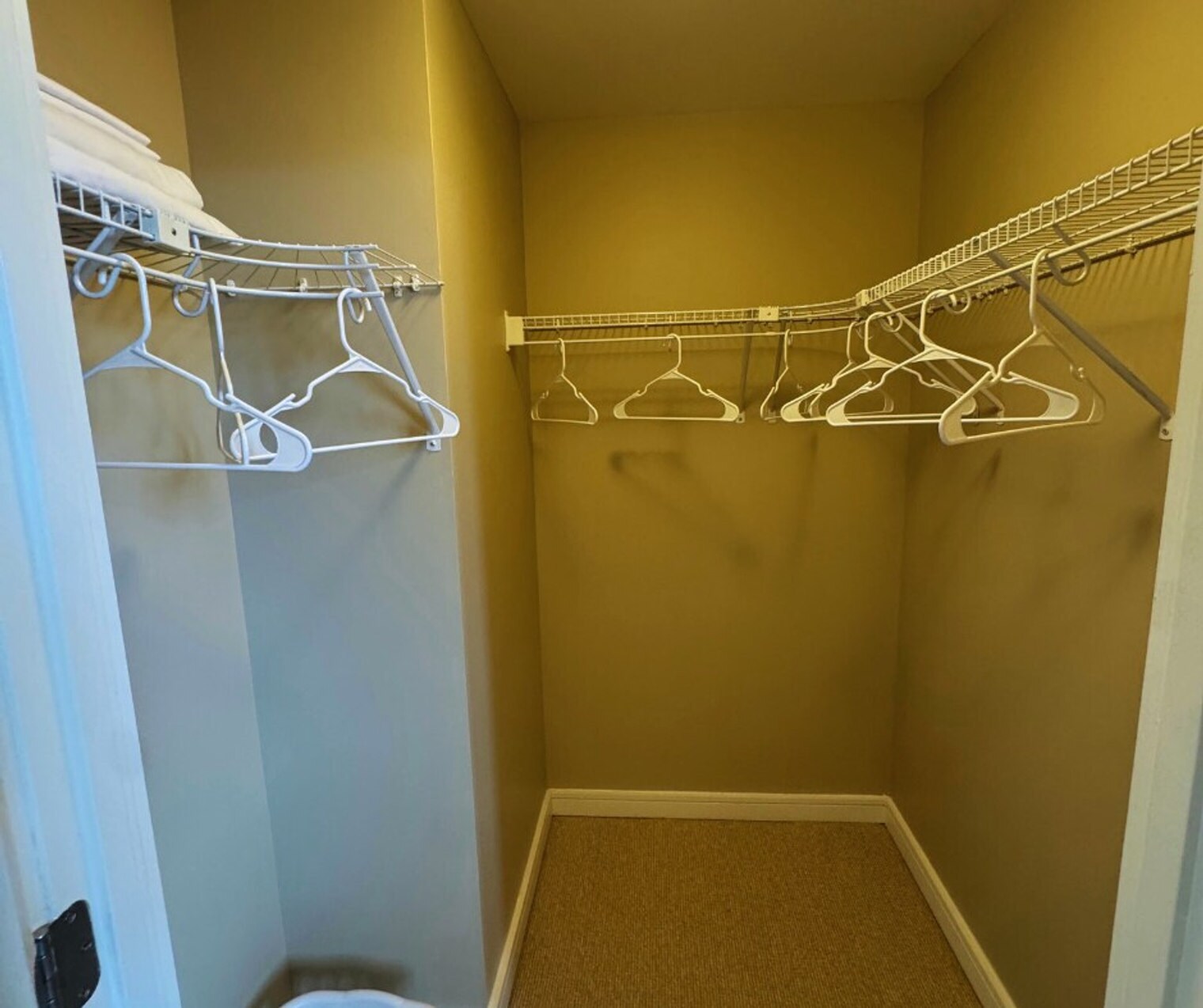 Building Photo - 1200 S Fern St